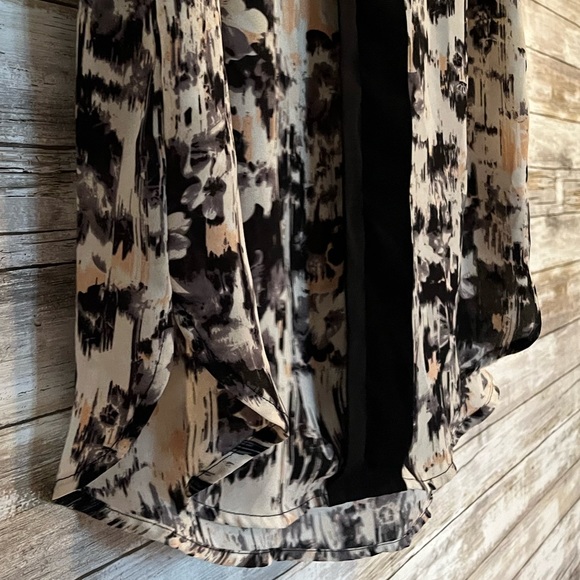 Vince Camuto Blouse - Picture 2 of 5